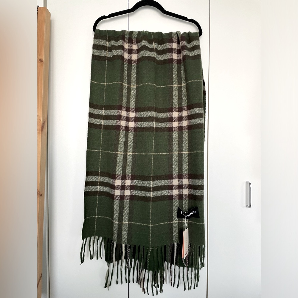 Fabrique plaid oversized scarf / wrap
